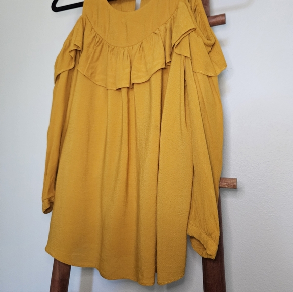 Anthropologie Maeve Brearly Open Shoulder Shirt - Picture 7 of 14